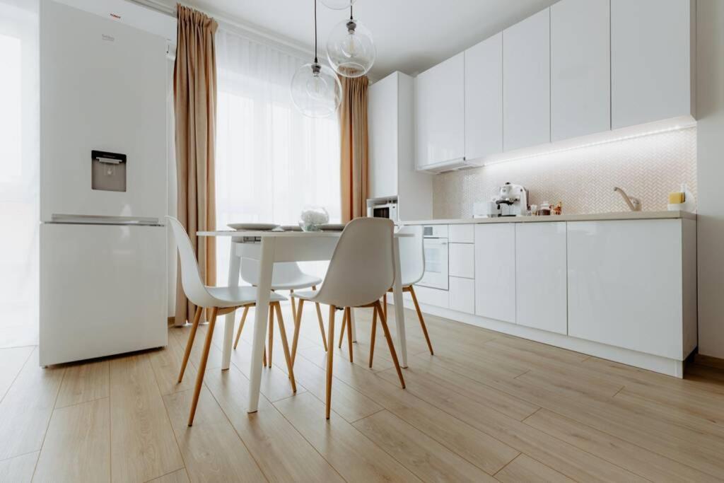 Nest Inn Oasis Residence Baia Mare Exteriör bild